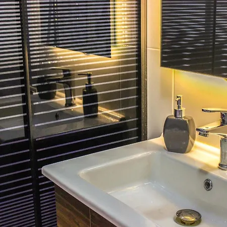 Apartman Escape 670 *