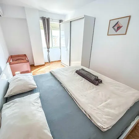 Escape 670 Apartman Durrës